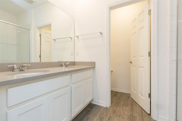 1119 LADY GOULDIAN COURT, Tampa, FL 33613