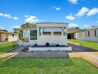 143 SE Easy Street, Stuart, FL 34994