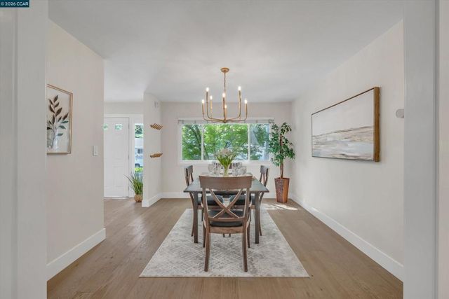 235 Appalachian Dr, Martinez, CA 94553