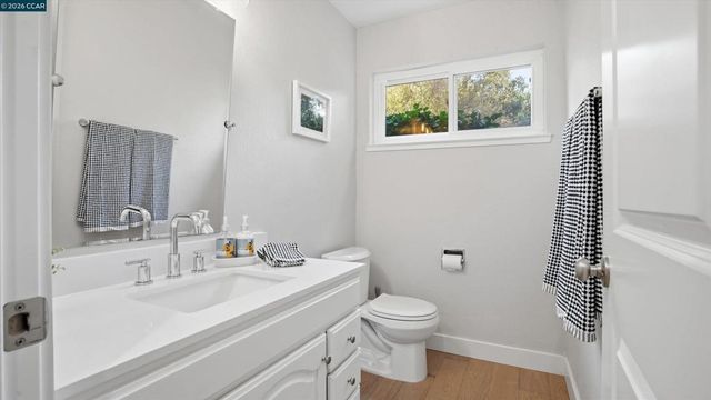 235 Appalachian Dr, Martinez, CA 94553