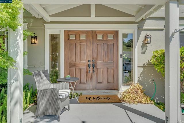 235 Appalachian Dr, Martinez, CA 94553