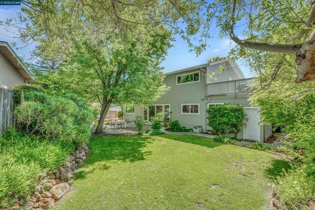 235 Appalachian Dr, Martinez, CA 94553