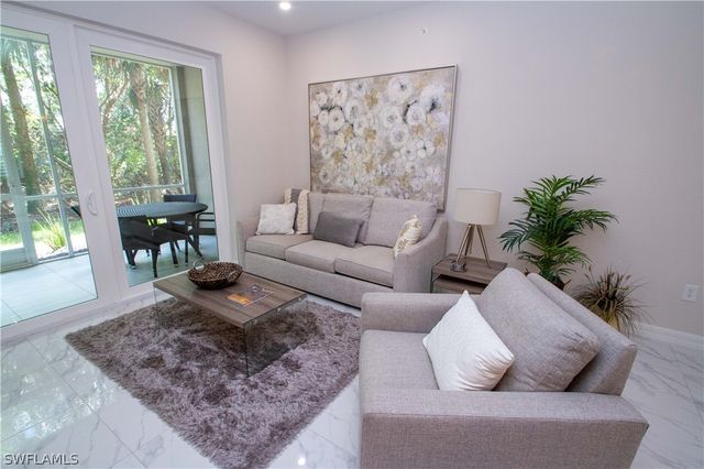 244 Indies DR E 101, Naples, FL 34114