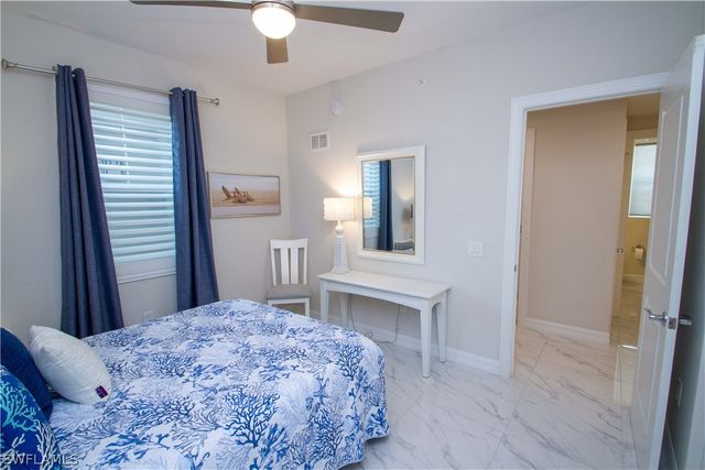 244 Indies DR E 101, Naples, FL 34114