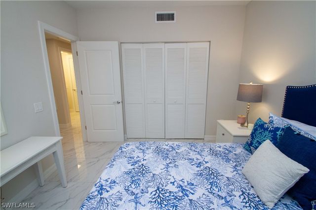 244 Indies DR E 101, Naples, FL 34114