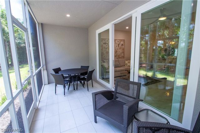 244 Indies DR E 101, Naples, FL 34114