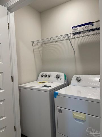 8665 Pathstone Blvd, Pensacola, FL 32526