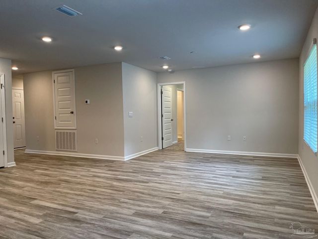 8665 Pathstone Blvd, Pensacola, FL 32526