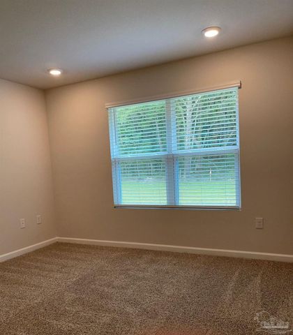 8665 Pathstone Blvd, Pensacola, FL 32526