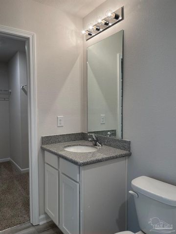 8665 Pathstone Blvd, Pensacola, FL 32526