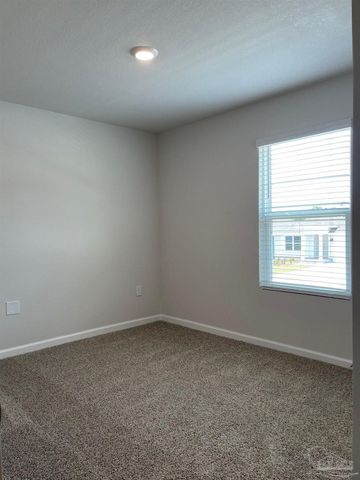 8665 Pathstone Blvd, Pensacola, FL 32526