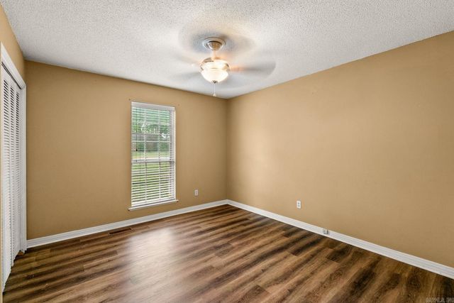 12601 Pleasant Forest Drive, Little Rock, AR 72212