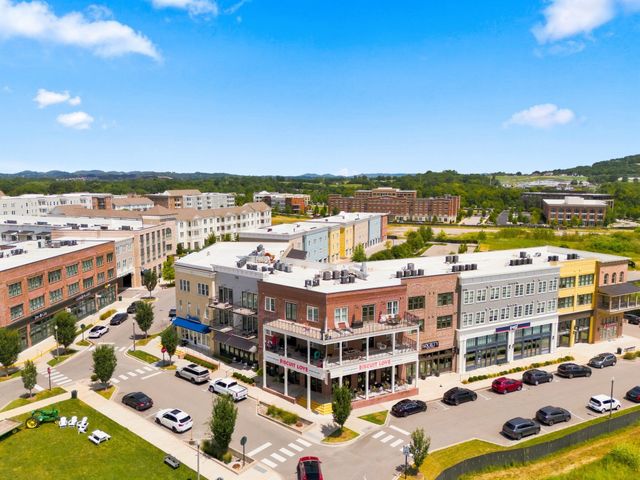 9042 Berry Farms Xing, Franklin, TN 37064