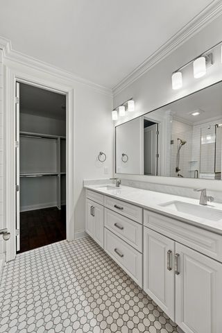 9042 Berry Farms Xing, Franklin, TN 37064