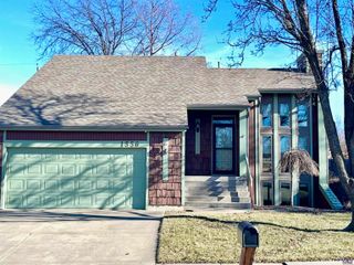 1556 SW Cheyenne Hills RD, Topeka, KS 66604