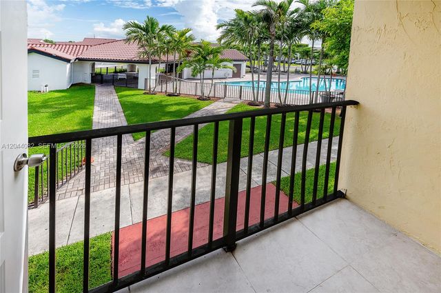 550 NW 82nd Ct 383, Miami, FL 33126