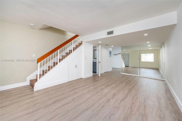 550 NW 82nd Ct 383, Miami, FL 33126