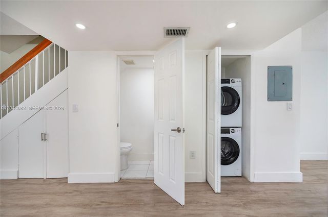 550 NW 82nd Ct 383, Miami, FL 33126