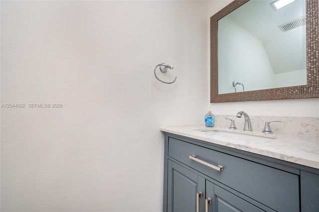 550 NW 82nd Ct 383, Miami, FL 33126