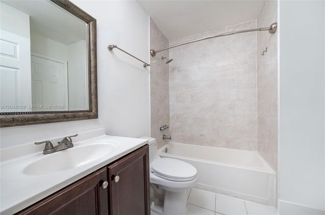 550 NW 82nd Ct 383, Miami, FL 33126