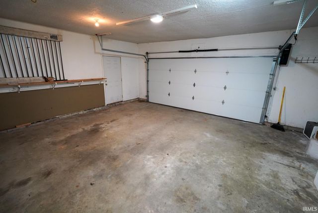 105 Oak Street, Huntingburg, IN 47542