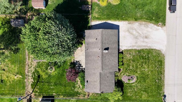 105 Oak Street, Huntingburg, IN 47542