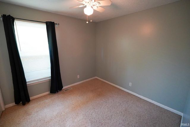 105 Oak Street, Huntingburg, IN 47542