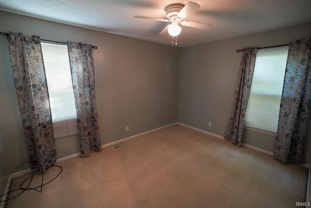 105 Oak Street, Huntingburg, IN 47542