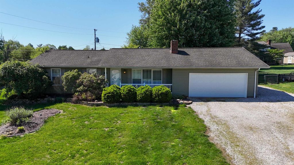 105 Oak Street, Huntingburg, IN 47542