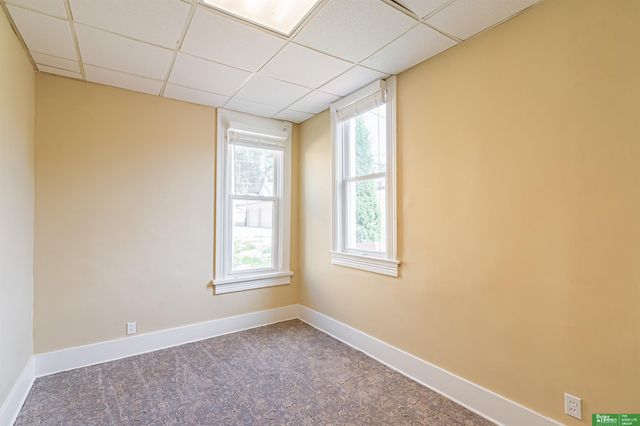 5012 Cass Street, Omaha, NE 68132