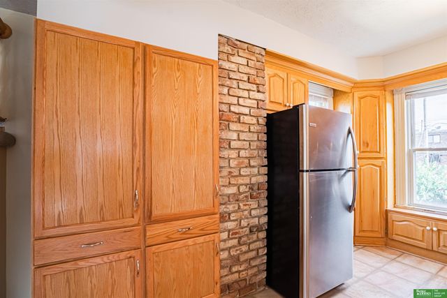 5012 Cass Street, Omaha, NE 68132