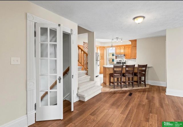 5012 Cass Street, Omaha, NE 68132