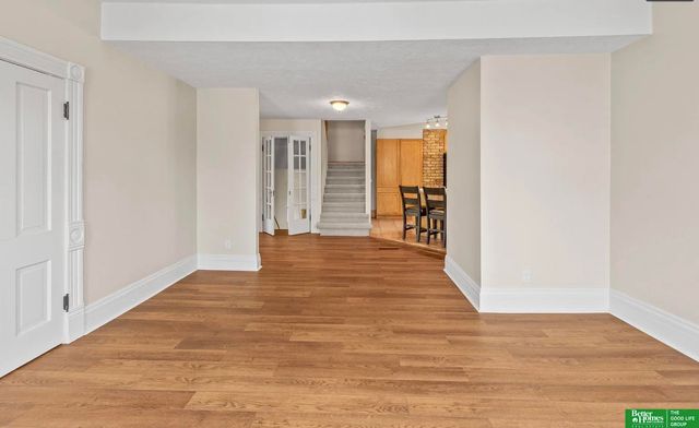 5012 Cass Street, Omaha, NE 68132