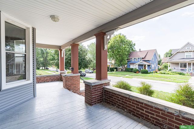 5012 Cass Street, Omaha, NE 68132