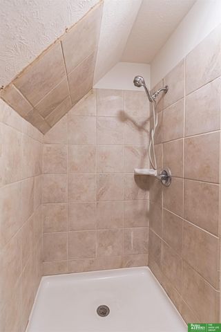 5012 Cass Street, Omaha, NE 68132