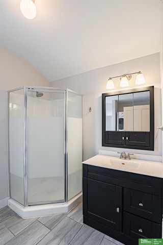 5012 Cass Street, Omaha, NE 68132