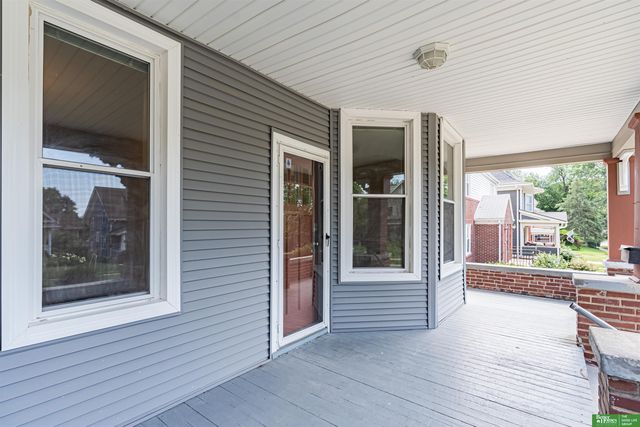 5012 Cass Street, Omaha, NE 68132