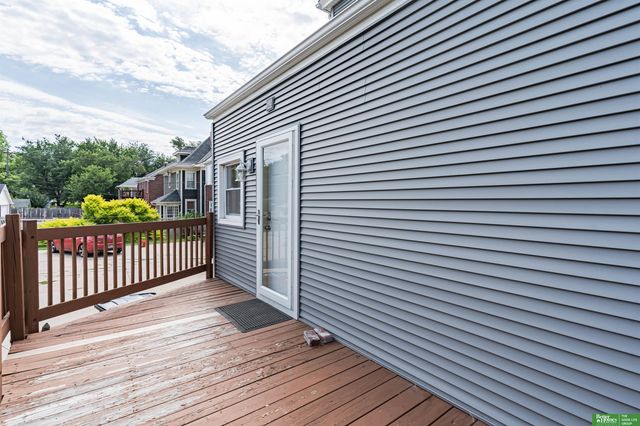 5012 Cass Street, Omaha, NE 68132