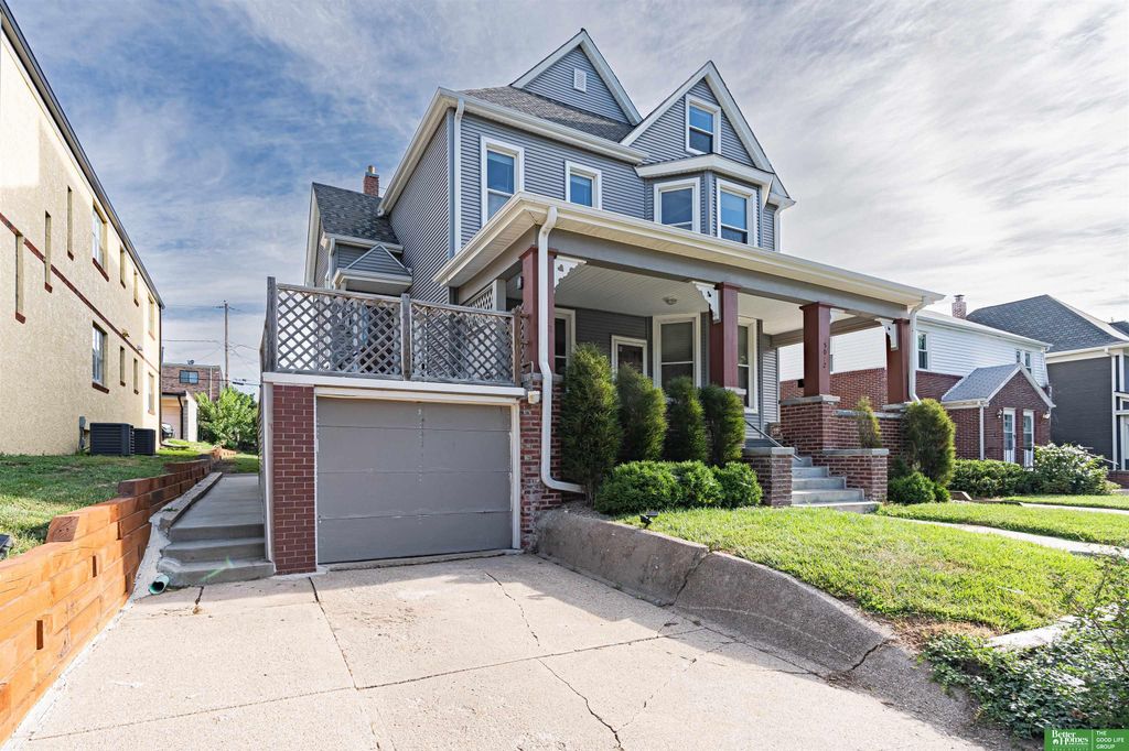 5012 Cass Street, Omaha, NE 68132