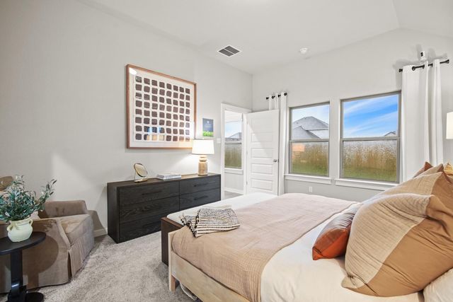 154 Tolo DR, Elgin, TX 78621