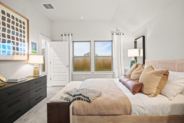 154 Tolo DR, Elgin, TX 78621