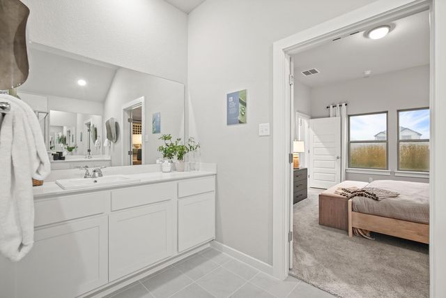 154 Tolo DR, Elgin, TX 78621