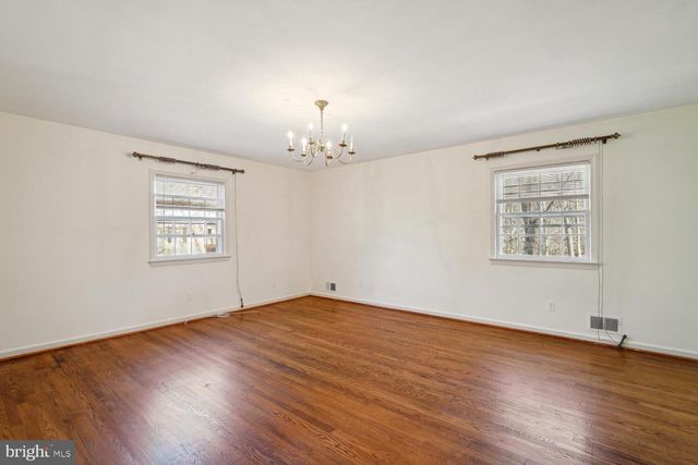 7616 BURFORD DR, Mclean, VA 22102