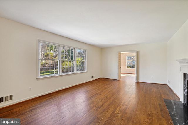 7616 BURFORD DR, Mclean, VA 22102