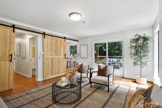 6955 NE Hidden Cove Road, Bainbridge Island, WA 98110