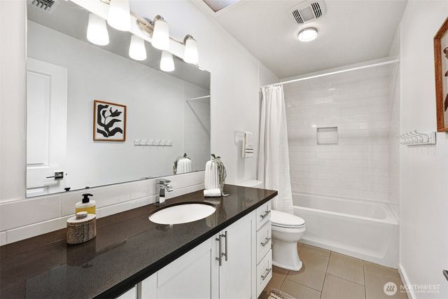 6955 NE Hidden Cove Road, Bainbridge Island, WA 98110