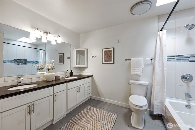 6955 NE Hidden Cove Road, Bainbridge Island, WA 98110