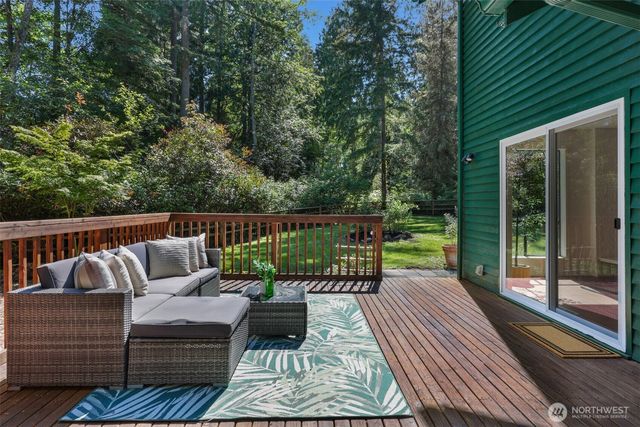 6955 NE Hidden Cove Road, Bainbridge Island, WA 98110