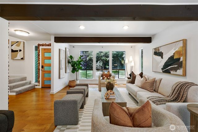 6955 NE Hidden Cove Road, Bainbridge Island, WA 98110