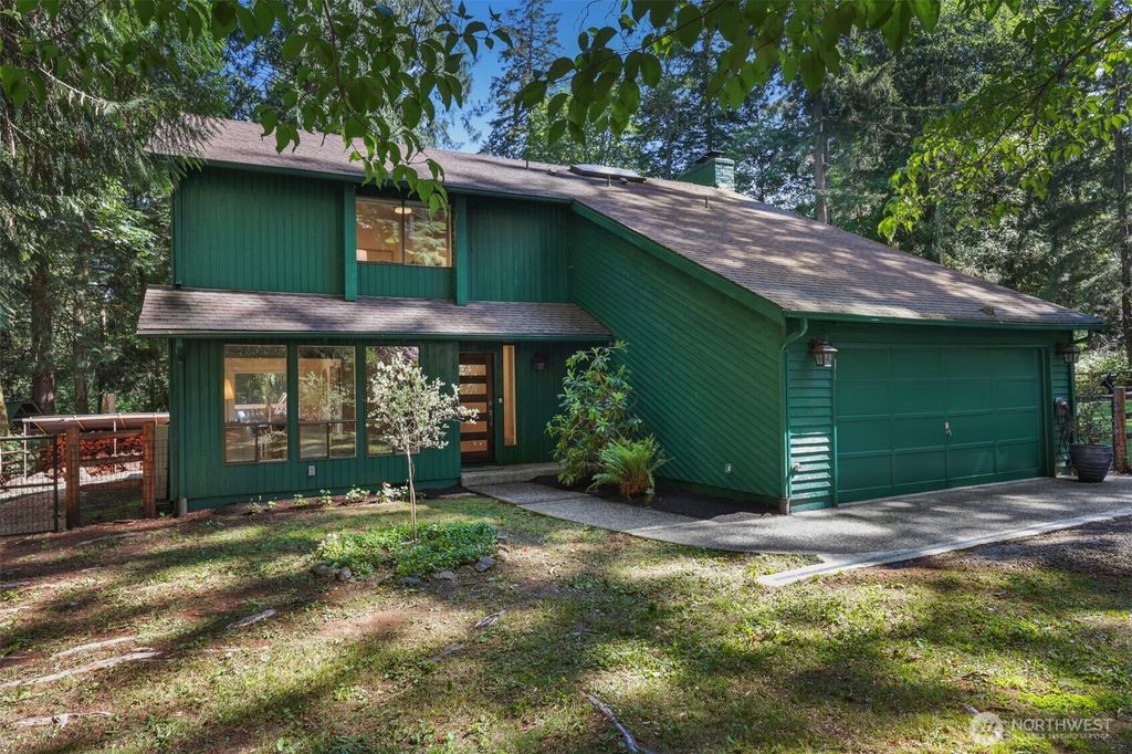 6955 NE Hidden Cove Road, Bainbridge Island, WA 98110